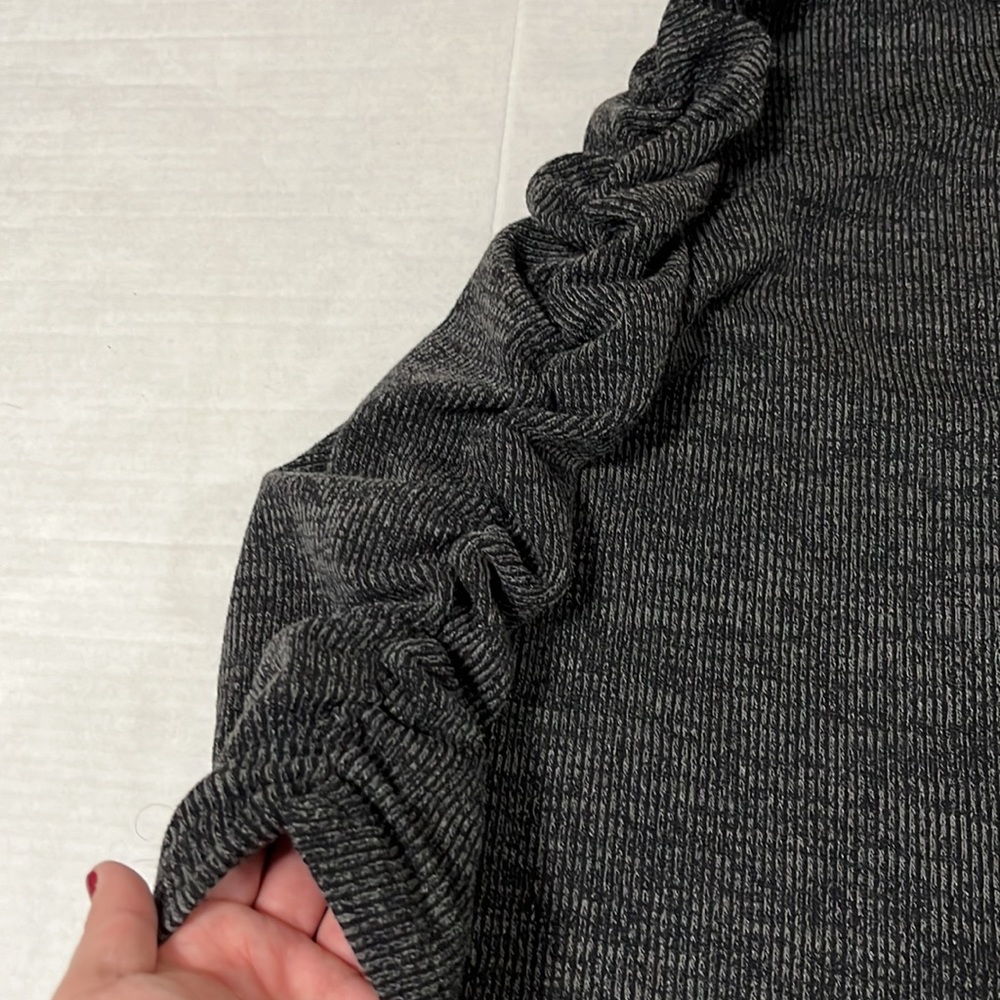 NWT Max Studio Ruched Sleeve Ribbed Knit Top - Picture 3 of 4